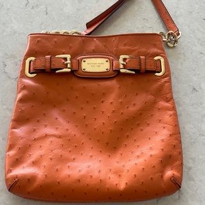 Micheal Kors Crossbody. Like new. Used a handful of times.